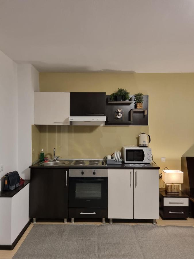 Lovely & Comfy, Central Apt In ياش المظهر الخارجي الصورة