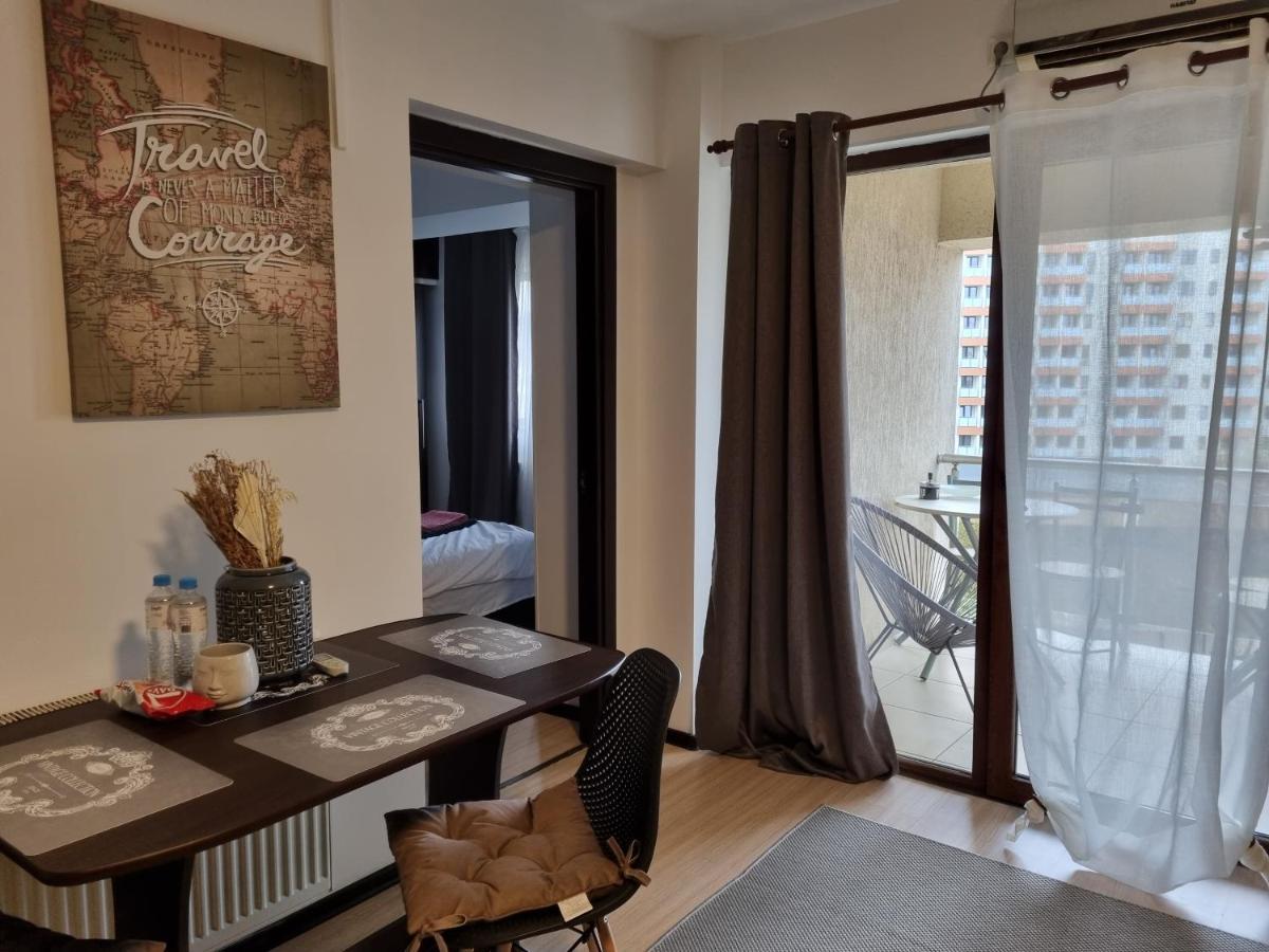 Lovely & Comfy, Central Apt In ياش المظهر الخارجي الصورة